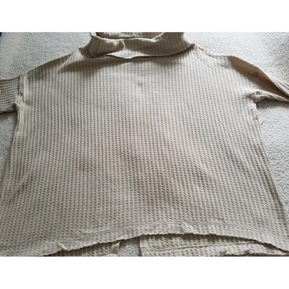 Free People Juicy Long Sleeve Stone Cold Beige Waffle Knit Cowl Neck Size M - Picture 6 of 9